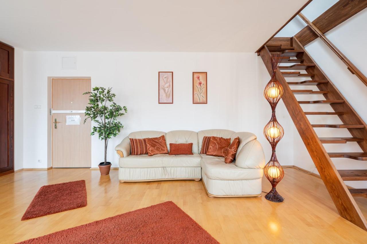 Beautiful Apartment With Ac Budapeste Exterior foto